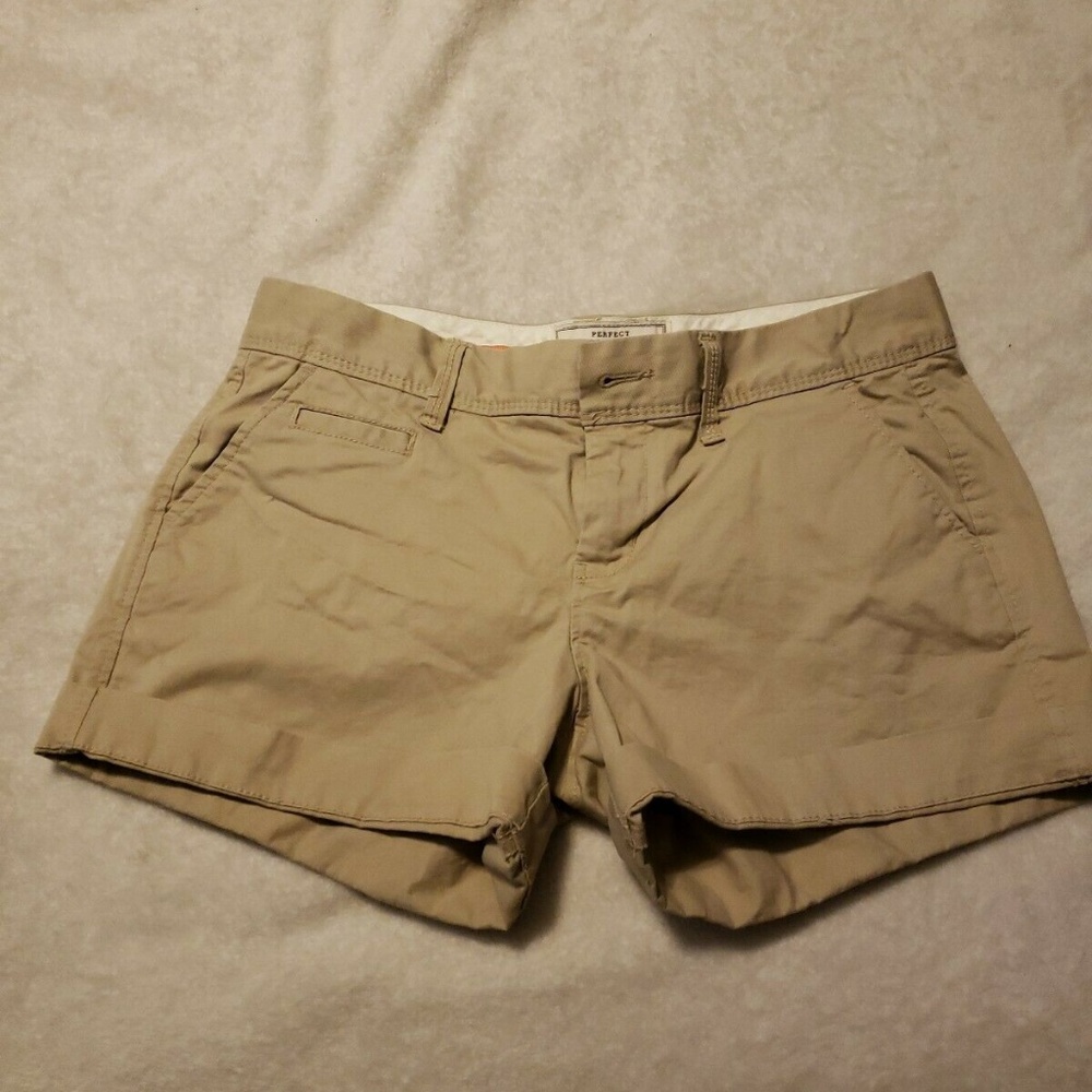 Old Navy Khaki 5" Shorts